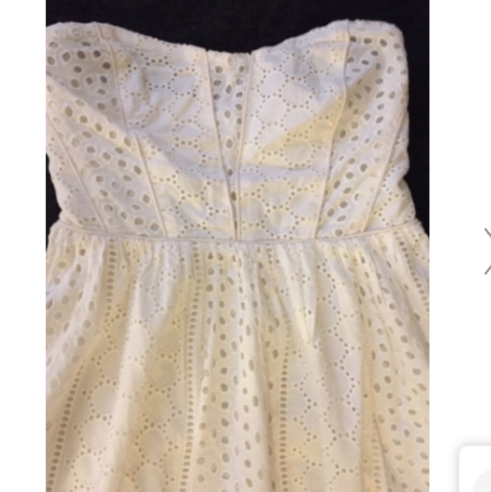 Kimchi Blue Lined Eyelet Strapless Dress Eggshell Size Medium - Picture 2 of 16
